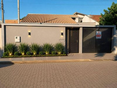 Casa, 4 quartos, 210 m² - Foto 1
