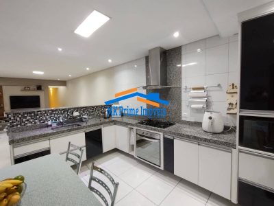 Sobrado, 3 quartos, 204 m² - Foto 1