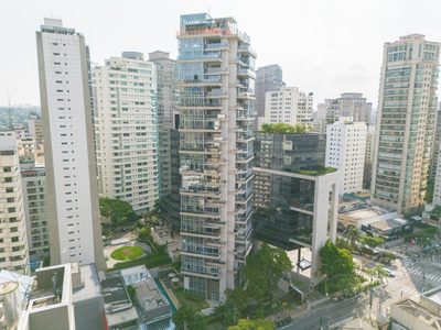 Cobertura, 3 quartos, 298 m² - Foto 1