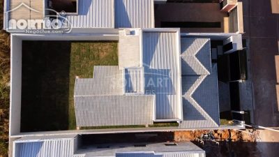 Casa, 3 quartos, 121 m² - Foto 2
