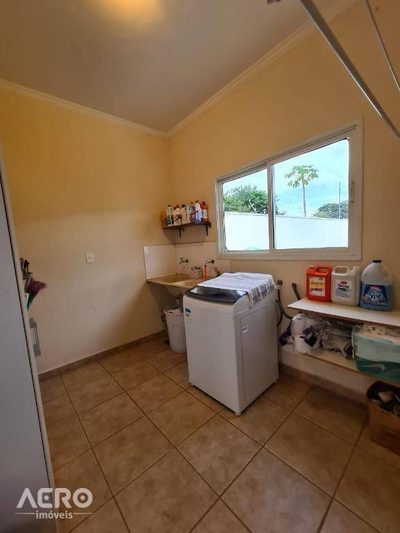 Casa, 3 quartos, 275 m² - Foto 4