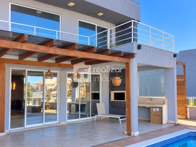 Casa, 5 quartos, 330 m² - Foto 1