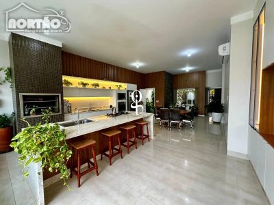 Casa, 1 quarto, 220 m² - Foto 2