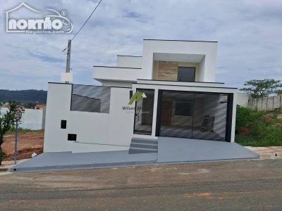 Casa, 5 quartos, 150 m² - Foto 1