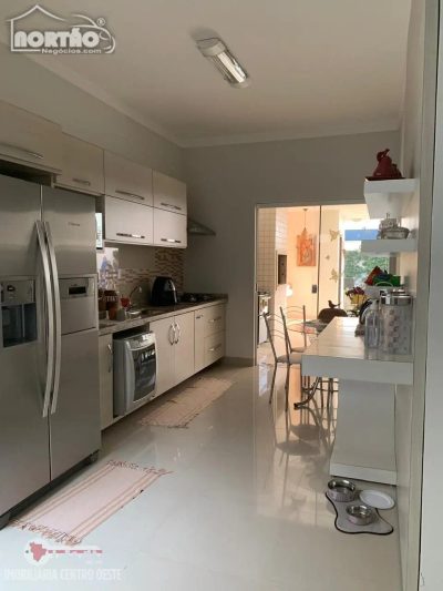 Casa, 3 quartos, 184 m² - Foto 3