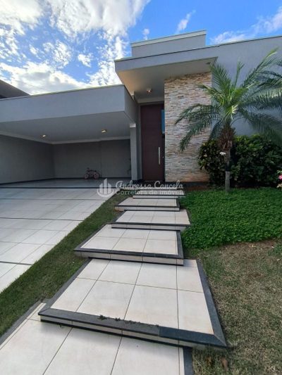 Casa, 3 quartos, 224 m² - Foto 1