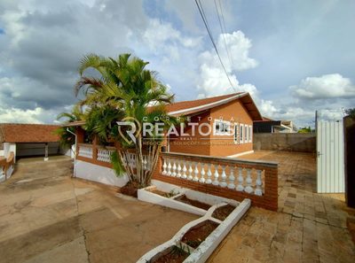 Casa, 4 quartos, 250 m² - Foto 1