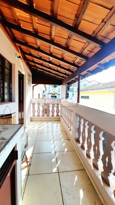 Casa, 3 quartos, 216 m² - Foto 1