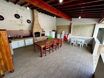 Chácara, 3 quartos, 1145 m² - Foto 1
