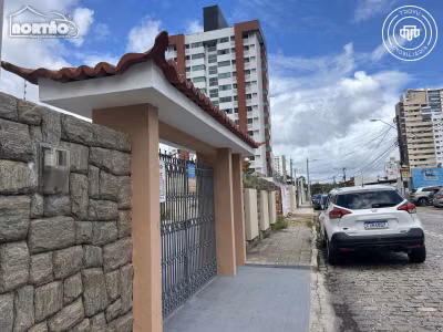 Casa, 6 quartos, 227 m² - Foto 1
