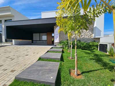 Casa, 3 quartos, 195 m² - Foto 2