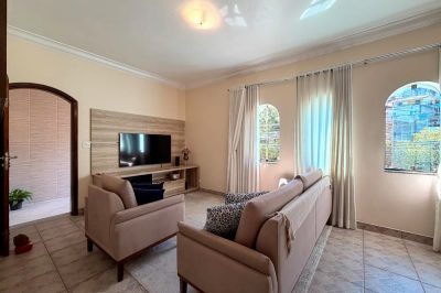 Casa, 3 quartos, 178 m² - Foto 1