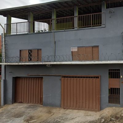 Casa, 4 quartos, 259 m² - Foto 1