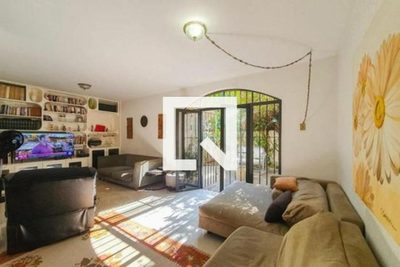 Casa, 3 quartos, 250 m² - Foto 1