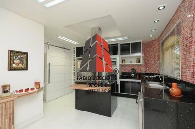 Sobrado, 4 quartos, 305 m² - Foto 2