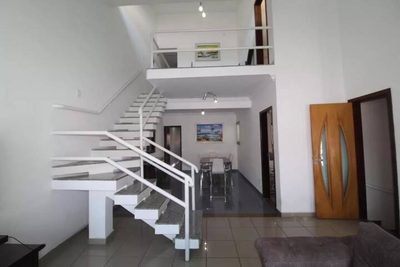 Sobrado, 5 quartos, 350 m² - Foto 1