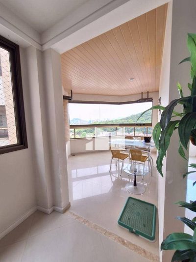 Apartamento, 3 quartos, 220 m² - Foto 3