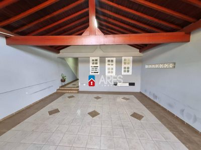 Casa, 3 quartos, 231 m² - Foto 1
