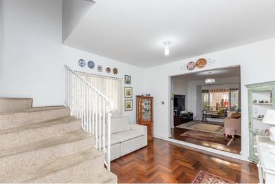 Casa, 3 quartos, 179 m² - Foto 1