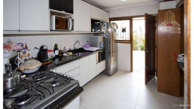 Casa, 3 quartos, 217 m² - Foto 2