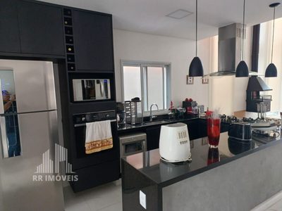 Casa, 4 quartos, 250 m² - Foto 4