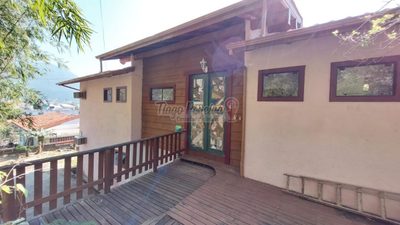 Casa, 4 quartos, 230 m² - Foto 1