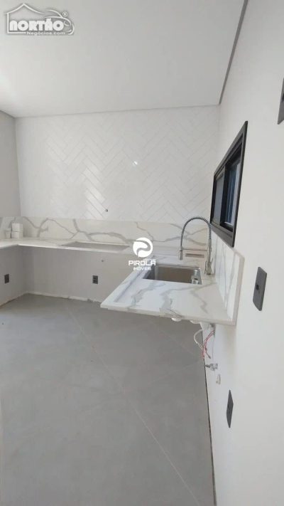 Casa, 5 quartos, 231 m² - Foto 4