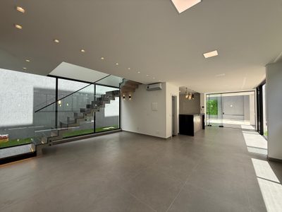 Casa, 4 quartos, 266 m² - Foto 2