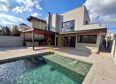 Casa, 4 quartos, 250 m² - Foto 1