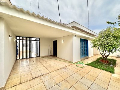 Casa, 5 quartos, 200 m² - Foto 1