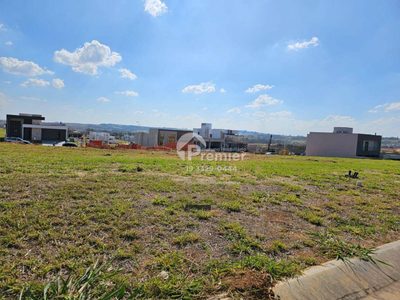 Loteamento e Condomínio, 300 m² - Foto 1