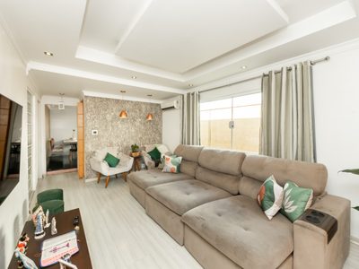 Casa, 4 quartos, 250 m² - Foto 1