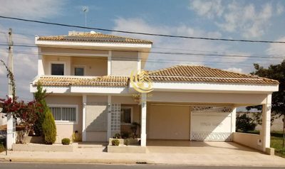 Sobrado, 3 quartos, 306 m² - Foto 1