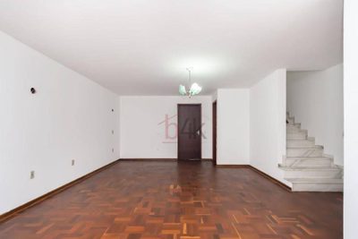Casa, 3 quartos, 201 m² - Foto 1