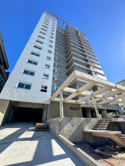 Apartamento, 3 quartos, 198 m² - Foto 1