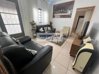 Casa, 6 quartos, 154 m² - Foto 2