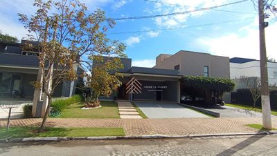 Casa, 3 quartos, 226 m² - Foto 1