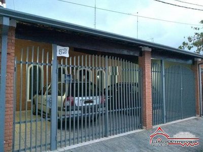 Casa, 3 quartos, 215 m² - Foto 1
