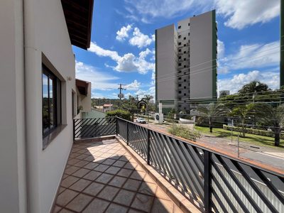 Casa, 4 quartos, 350 m² - Foto 1