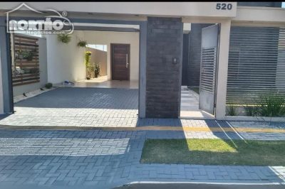 Casa, 3 quartos, 131 m² - Foto 1