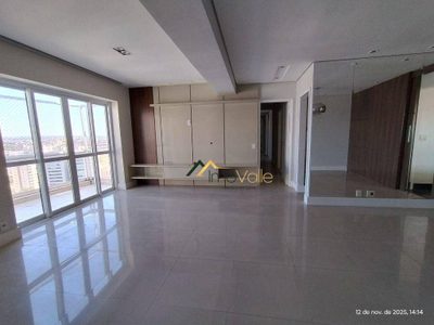 Cobertura, 3 quartos, 230 m² - Foto 1