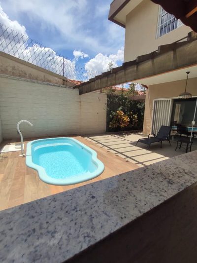 Sobrado, 4 quartos, 295 m² - Foto 1
