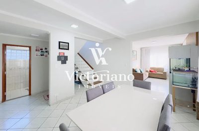 Casa, 4 quartos, 263 m² - Foto 1
