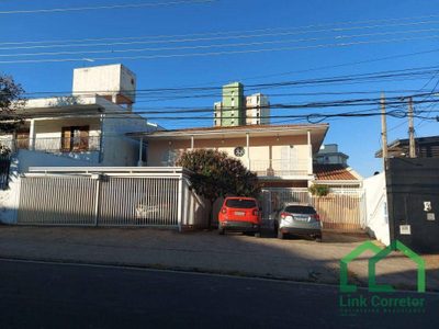 Casa, 4 quartos, 233 m² - Foto 1