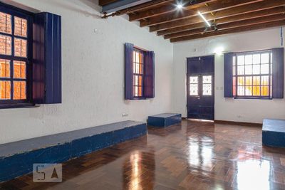 Casa, 2 quartos, 180 m² - Foto 1