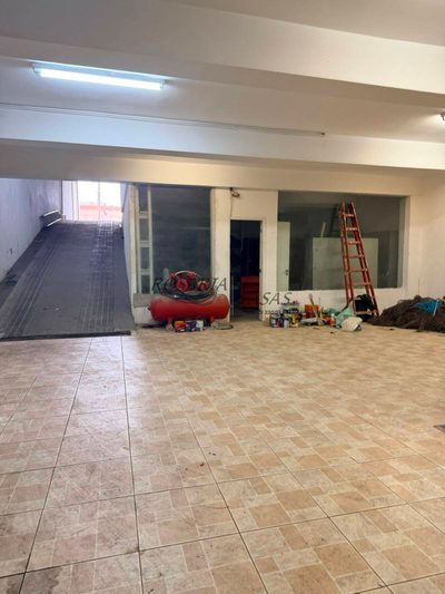 Depósito-Galpão, 680 m² - Foto 1