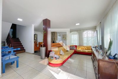 Casa, 4 quartos, 1500 m² - Foto 1