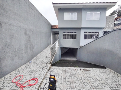 Sobrado, 3 quartos, 235 m² - Foto 1