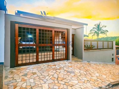 Casa, 3 quartos, 290 m² - Foto 1