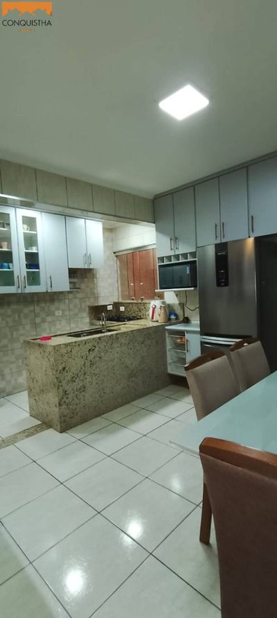 Sobrado, 3 quartos, 270 m² - Foto 5